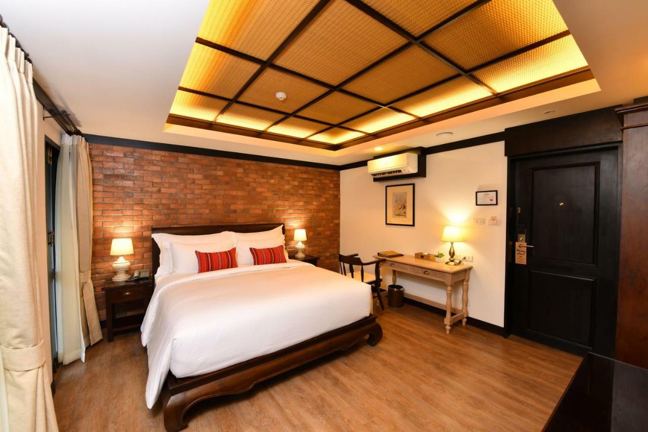 El Barrio Lanna Hotel Чиангмай Екстериор снимка