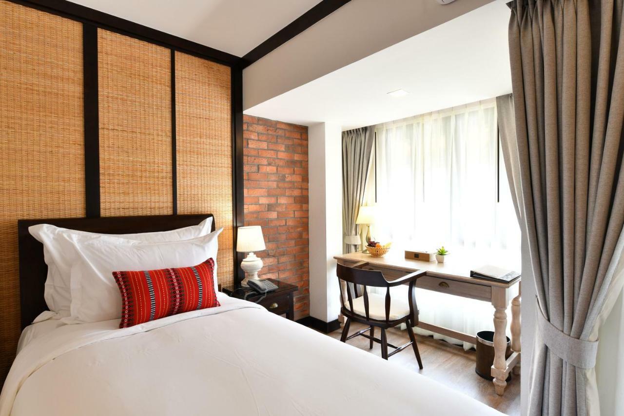 El Barrio Lanna Hotel Чиангмай Екстериор снимка