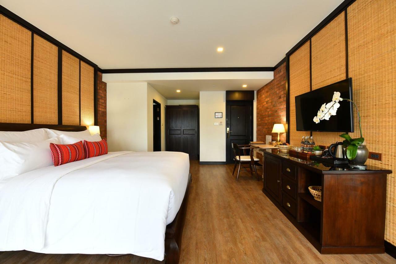 El Barrio Lanna Hotel Чиангмай Екстериор снимка
