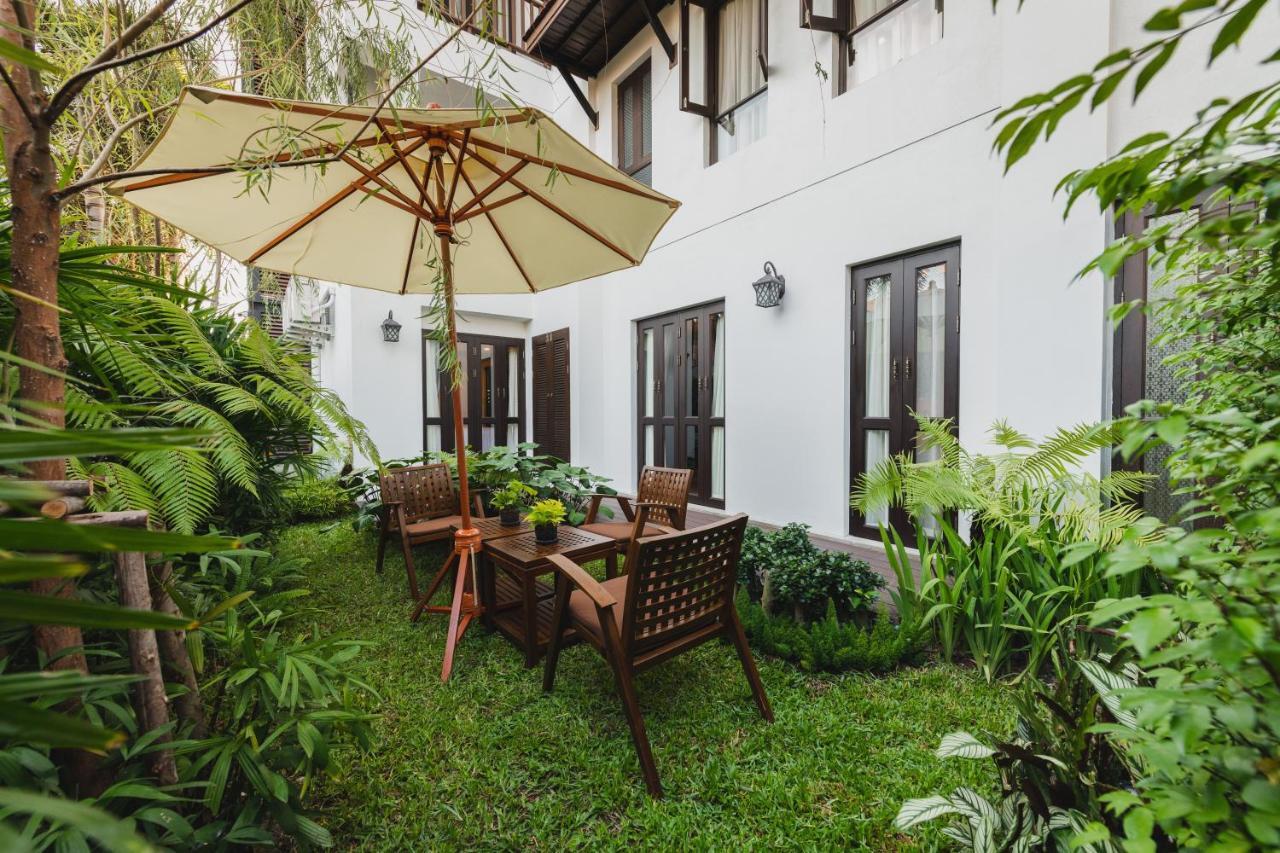 El Barrio Lanna Hotel Чиангмай Екстериор снимка
